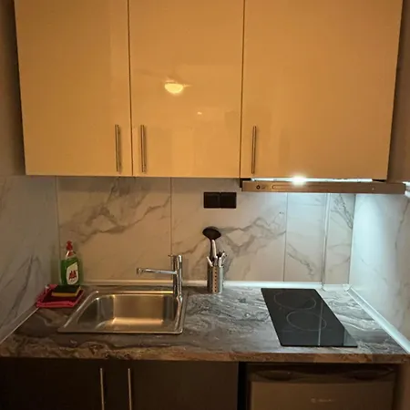 Apartment Jordans 11